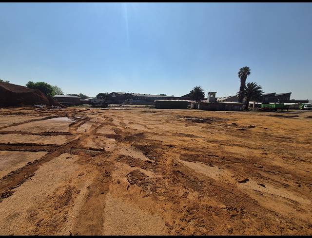 20,000M² INDUSTRIAL YARD TO LET IN WYCHWOOD